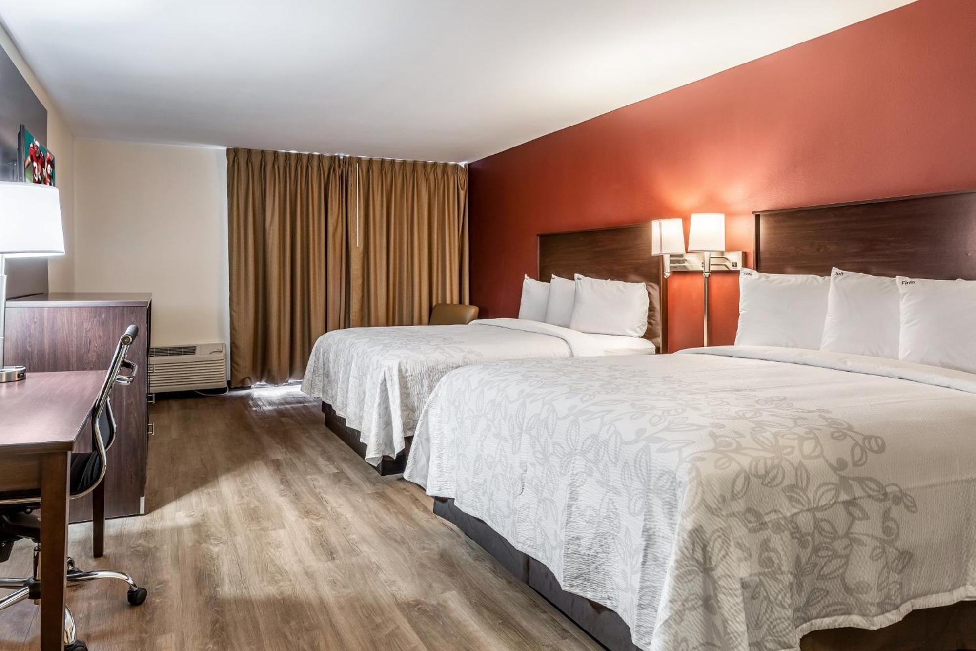 Suite with Two Queen Beds Smoke Free